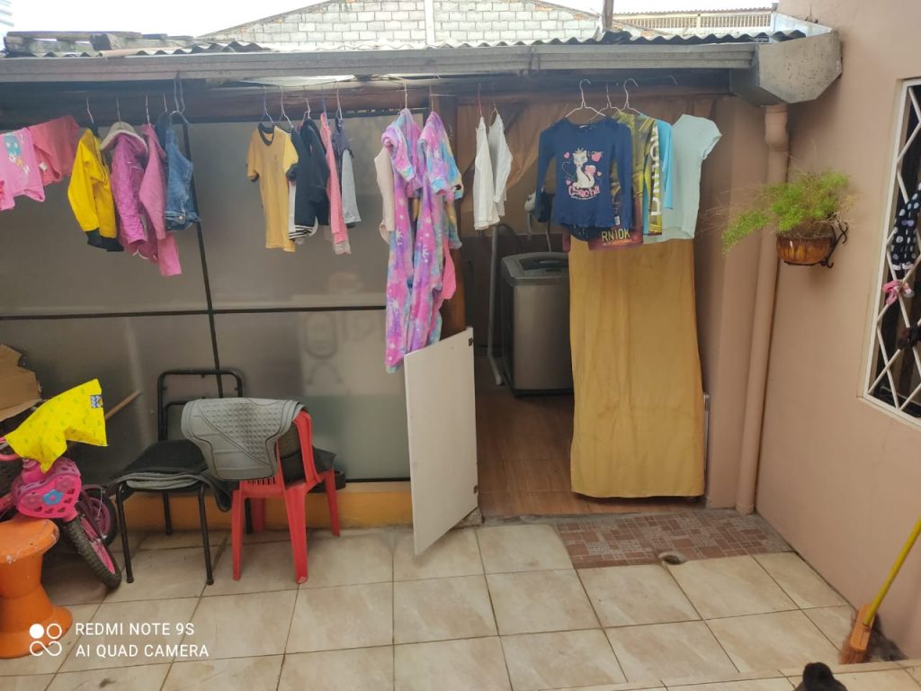 6b75ef00-4c22-4ada-8390-6cb548f5f28b