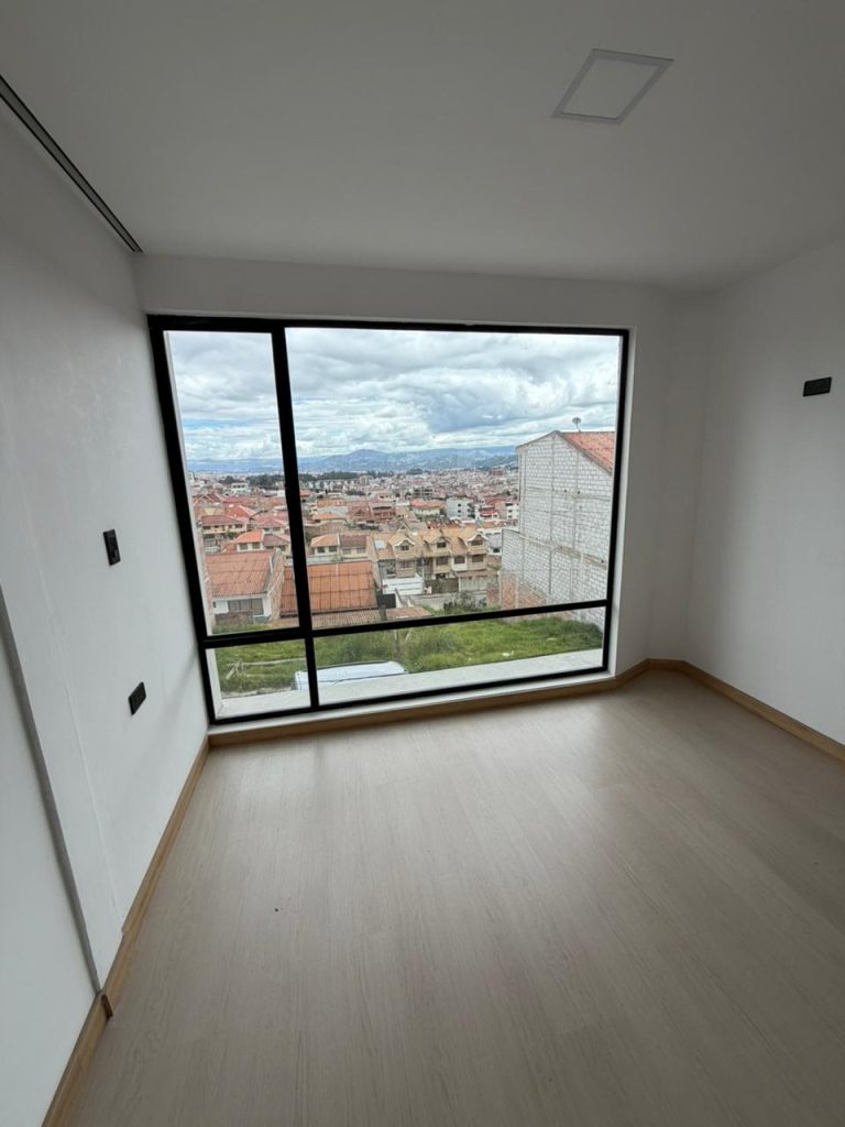 p3175-misicata-emov-vista